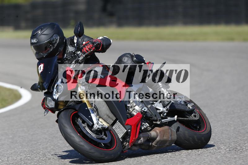 /49 26.08.2025 Cornu Master School ADR/gruen-vert/0-1